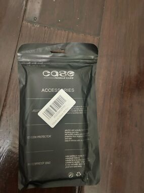 Amazon Essentials Black Mobile Case Accessories Pack